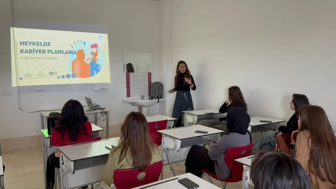 "KARİYER PLANLAMA" Söyleşi etkinliği gerçekleştirildi 